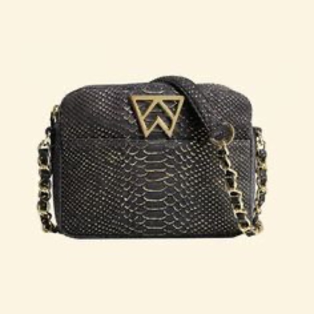 Kelly Wynne Black Crossbody Bag